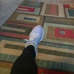 Meet your Posher, Dalila